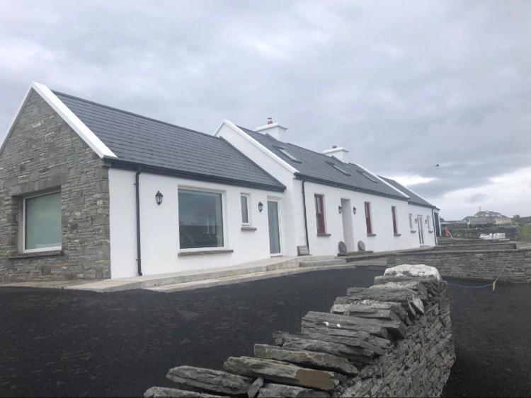 Conway'S Cottage With Sea View Nestling By Cliffs-Of-Moher Liscannor Exteriör bild