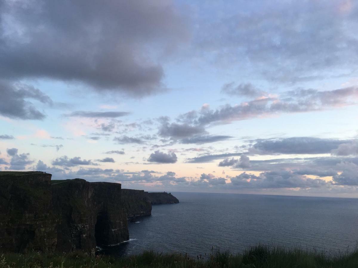 Conway'S Cottage With Sea View Nestling By Cliffs-Of-Moher Liscannor Exteriör bild